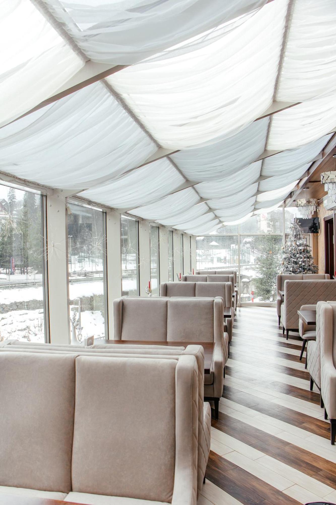 Aparthotel Marmaros & 3*